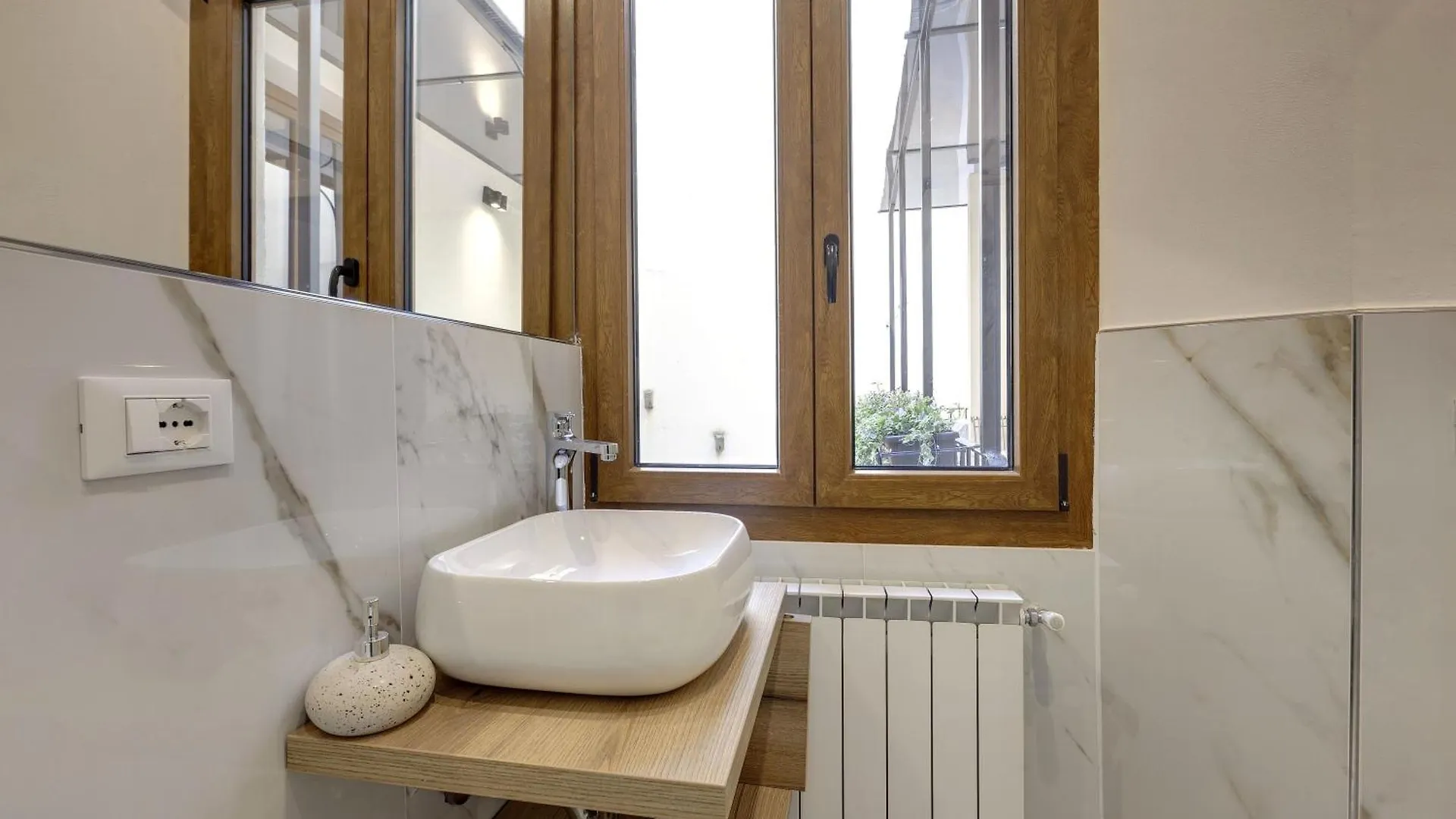Tamara & Clotilde Apartments By Mamo Florence 0*,