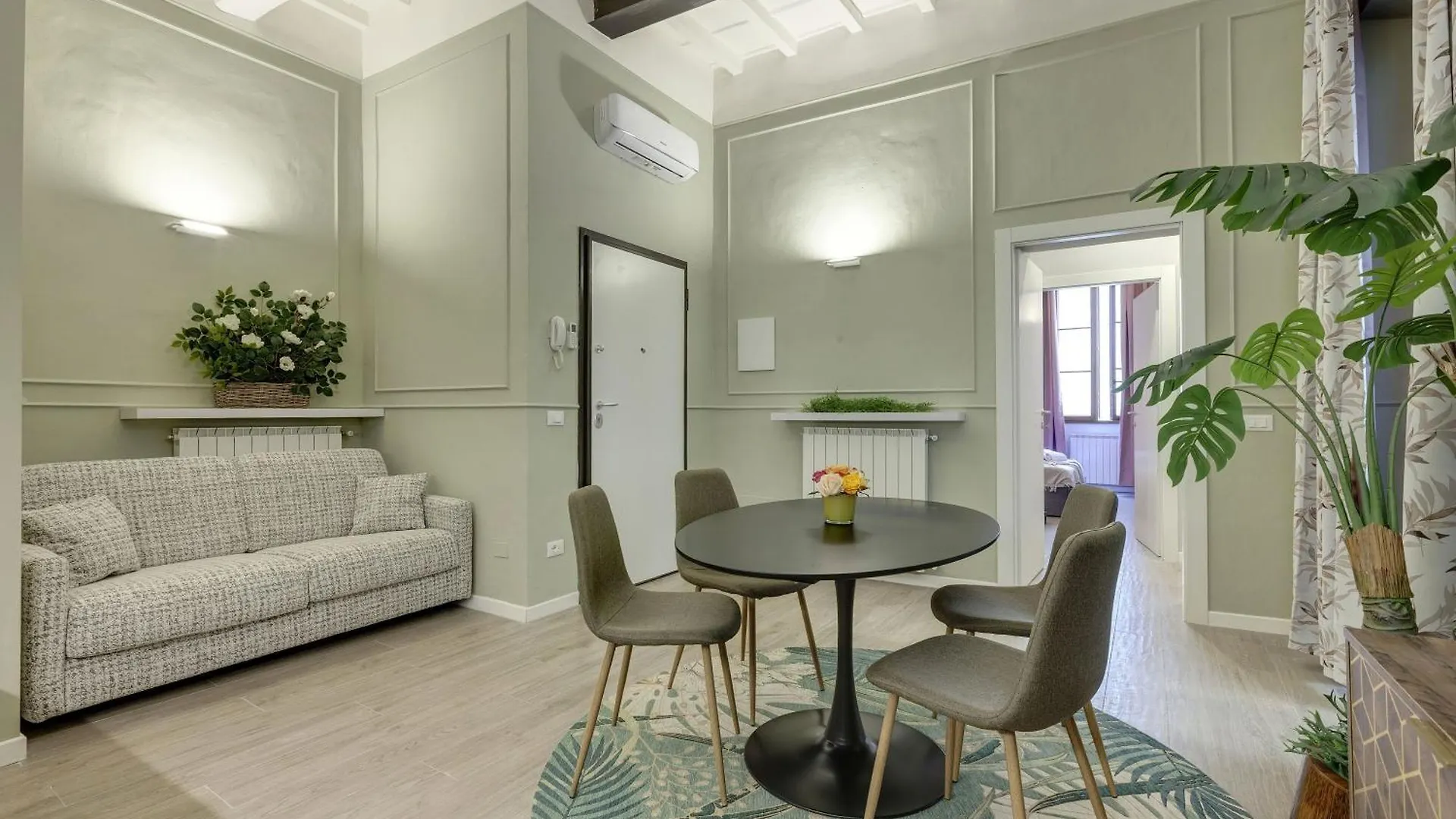 Tamara & Clotilde Apartments By Mamo Florence
