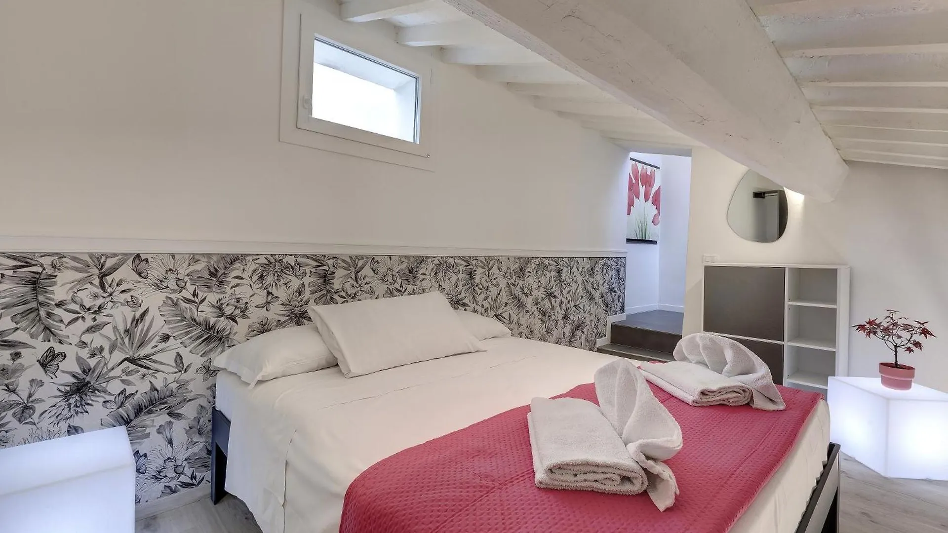 Tamara & Clotilde Apartments By Mamo Florence Italy